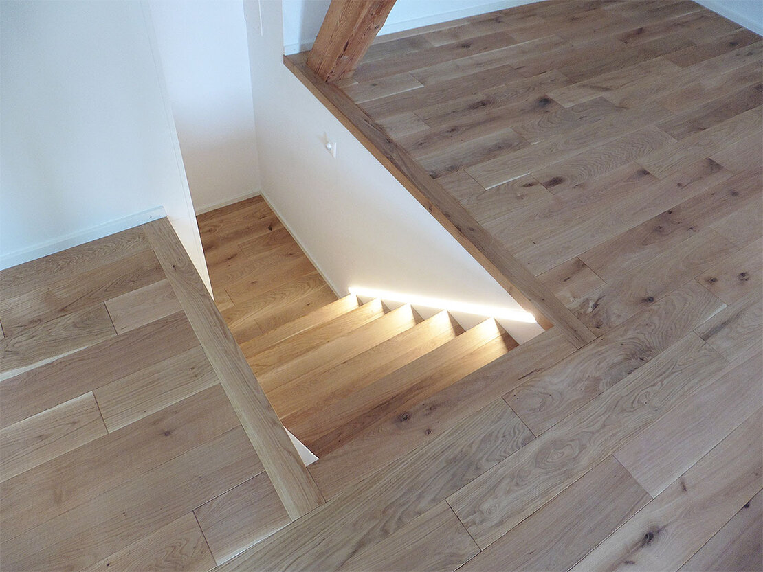 Bläuer Holzbau : Treppen