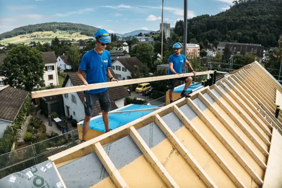 Bläuer Holzbau Bedachung